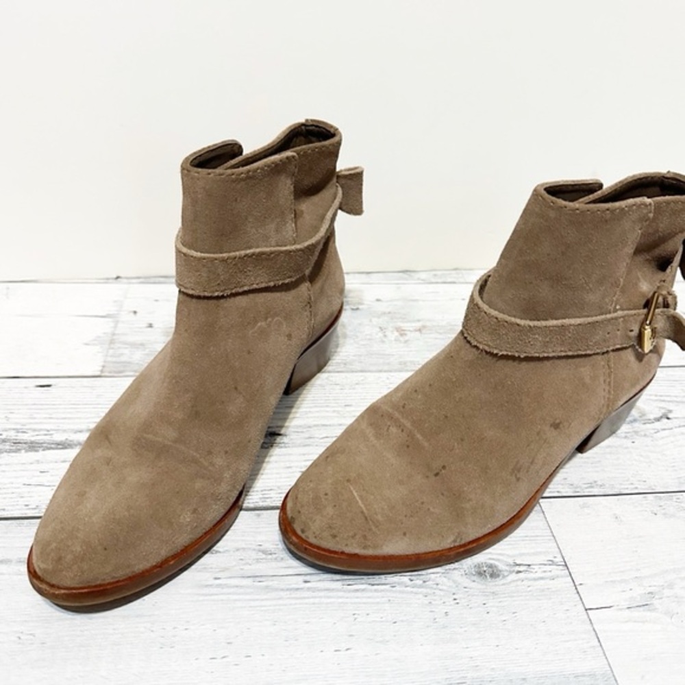 kate spade new York TALEY Light Taupe Suede Leather Ankle Boots Bow Logo Sz 6